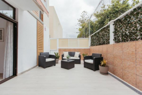 Modern and spacious Apartment with terrace and swimming pool